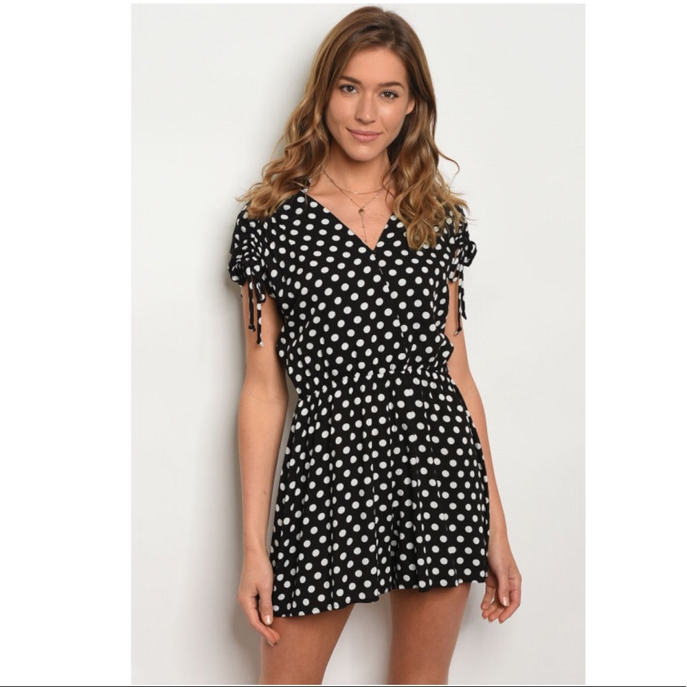 🛍Sale🛍 Black and White Polka Dot Romper - Picture 2 of 6